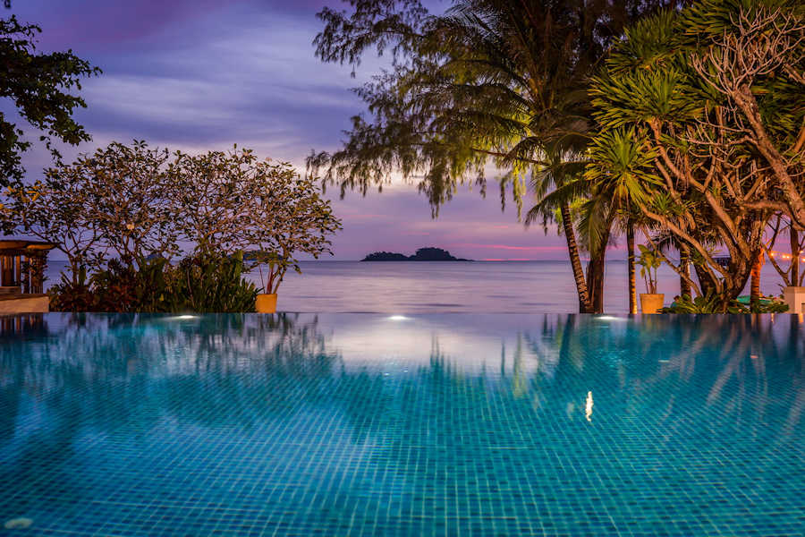Infinity-Pool mit Meerblick