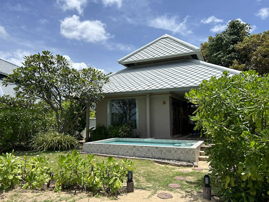 Jacuzzi Pool Suite Villa