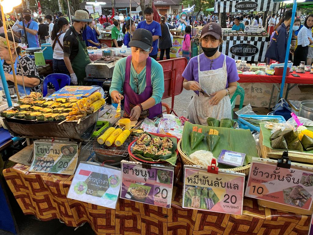 auf dem Nachtmarkt in Nan