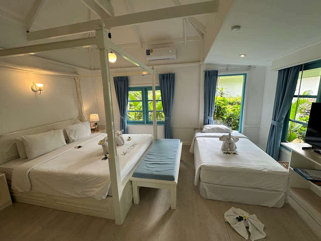 1024 3-Bett-Zimmer 0250901_041002499_iOS