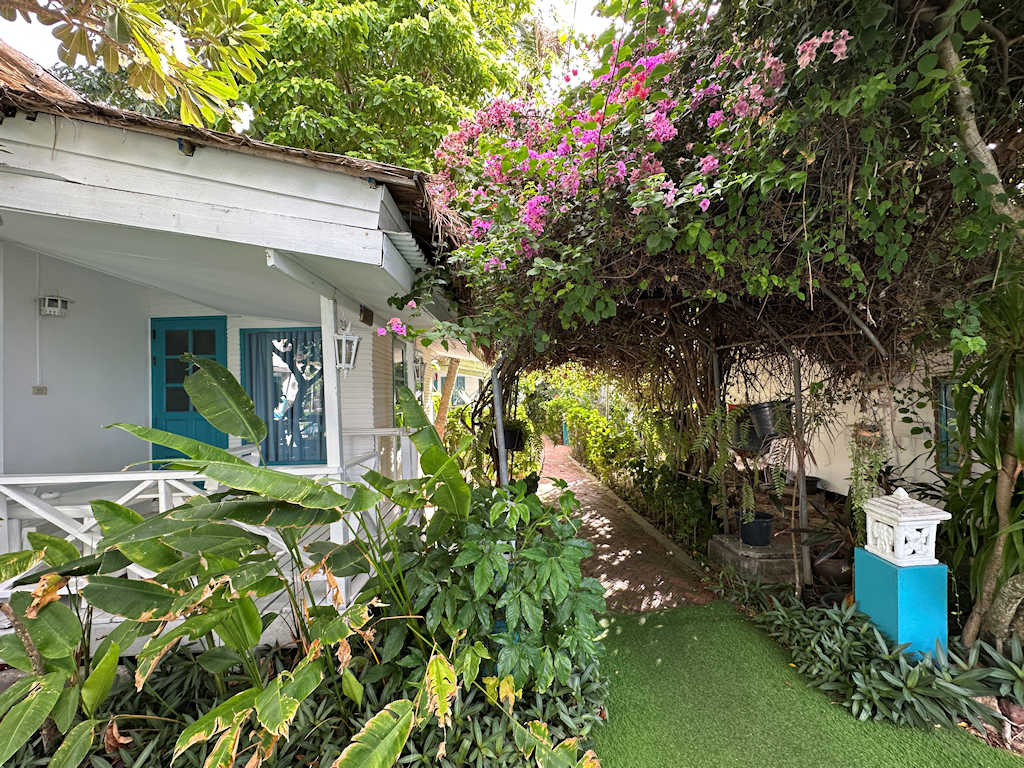 1024 Weg Bungalows 20250902_012010402_iOS