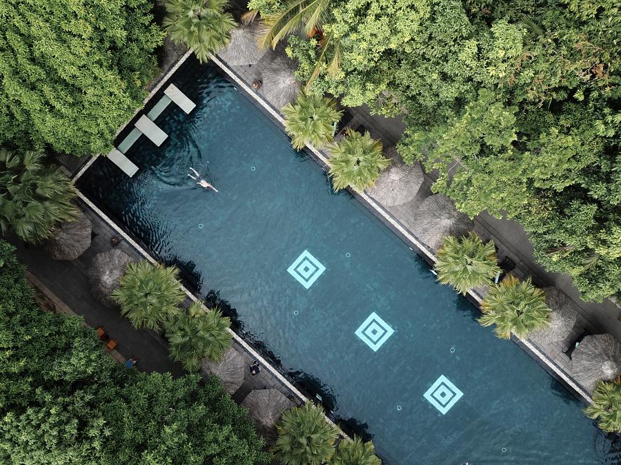 900-Pilgrim-Slope-Swimming-Pool (2)