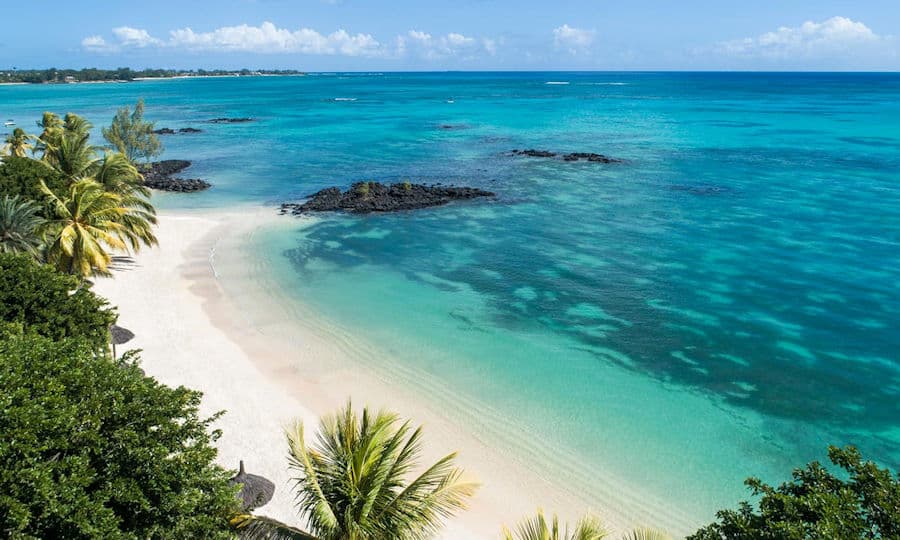 900 luxgrandbaie_beach-sea_2