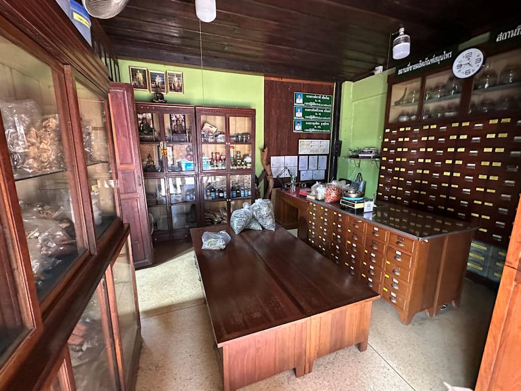 1024 Phetchaburi alte Apotheke Foto 4-3-26, 16 40 18