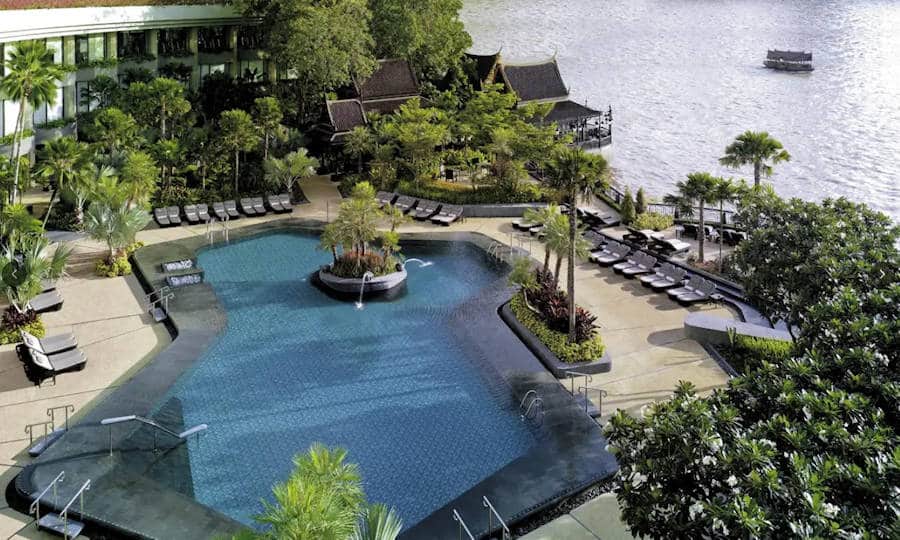 900 Shangri-La-Wing Swimming Pool Shangri-La Bangkok Bangkok